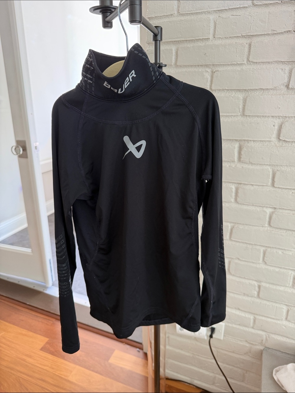 Bauer Youth Neck Guard Shirt XS